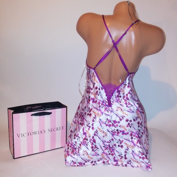 Victoria Secret Lingerie - Picture 4 of 4